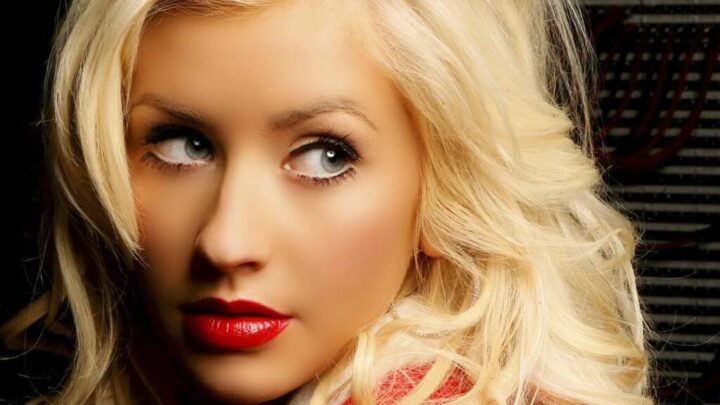 Christina Aguilera without makeup!